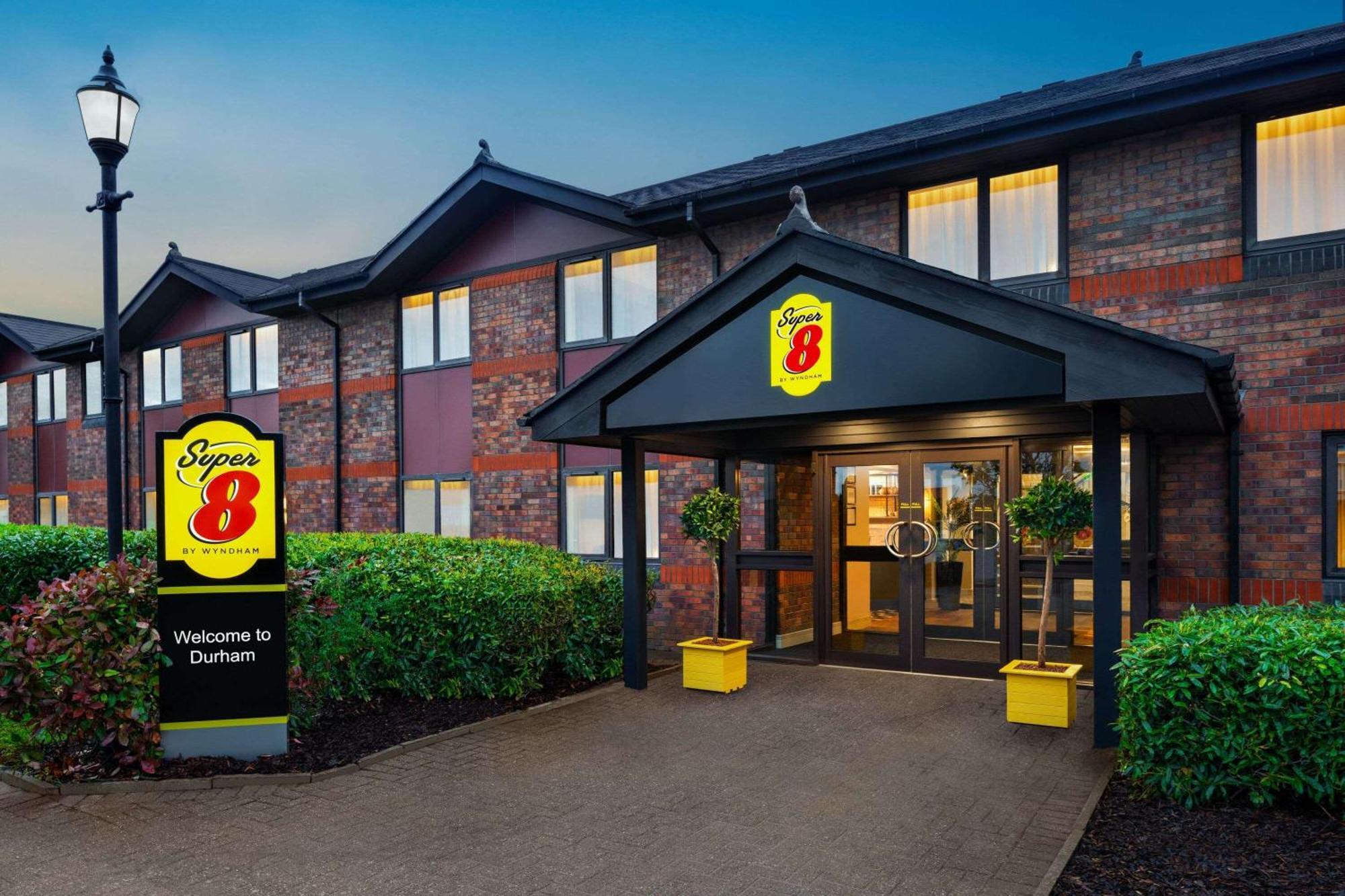 Super 8 By Wyndham Durham Hotel Luaran gambar